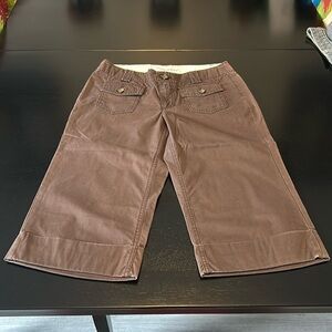 Women’s size 6 banana republic capris